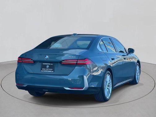 2025 BMW 540 i xDrive