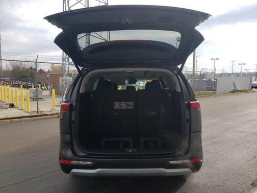 2023 Kia Carnival EX