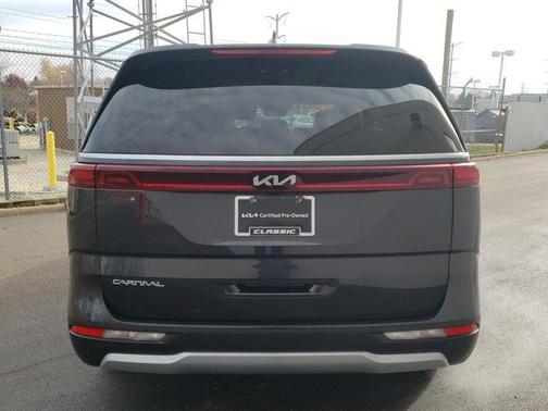 2023 Kia Carnival EX