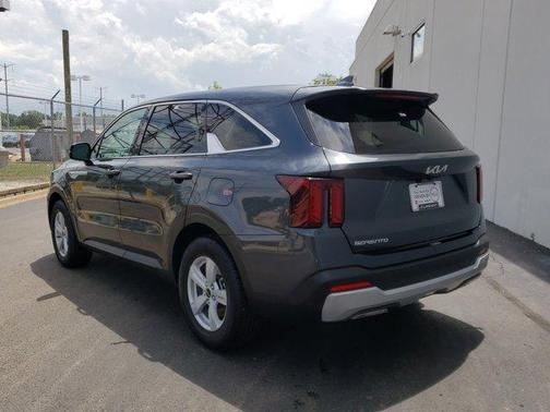 2024 Kia Sorento LX