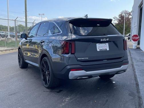 2024 Kia Sorento LX