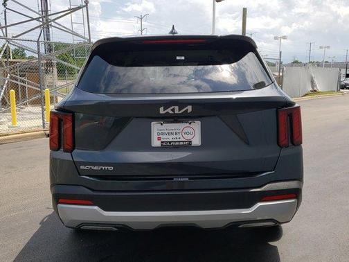 2024 Kia Sorento LX