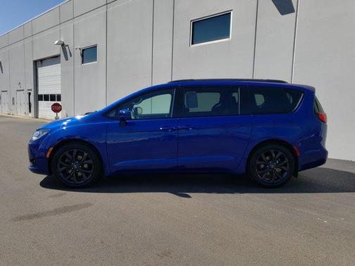 2019 Chrysler Pacifica Touring-L Plus