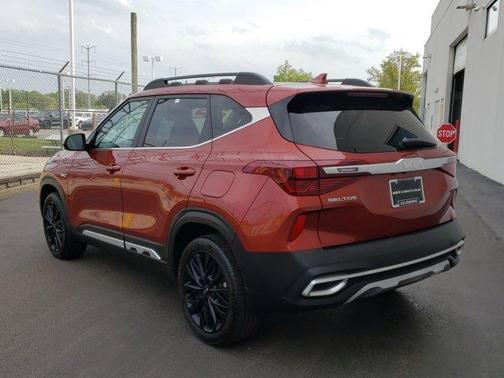 2022 Kia Seltos Nightfall