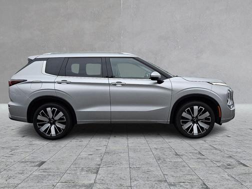 Alloy Silver Metallic 2025 Mitsubishi Outlander SEL 2.5 S-AWC