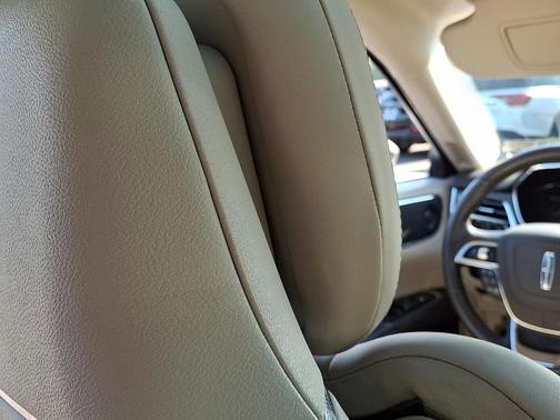2017 Lincoln Continental Reserve