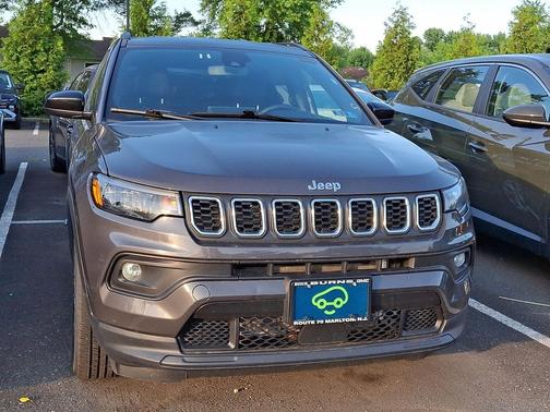 Baltic Gray Metallic Clearcoat 2024 Jeep Compass Latitude