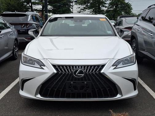 2022 Lexus ES 350 Base