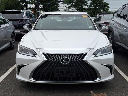 2022 Lexus ES 350 Base