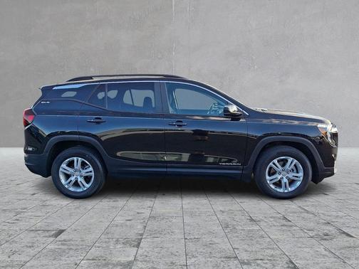 Ebony Twilight Metallic 2022 GMC Terrain SLE
