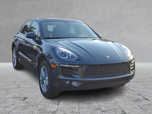 2018 Porsche Macan Base (PDK)