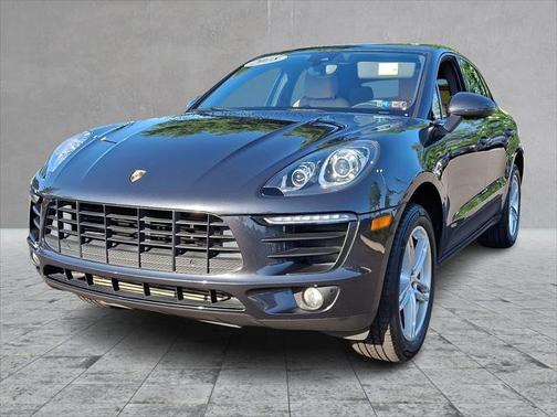 2018 Porsche Macan Base (PDK)