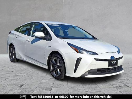 2021 Toyota Prius XLE
