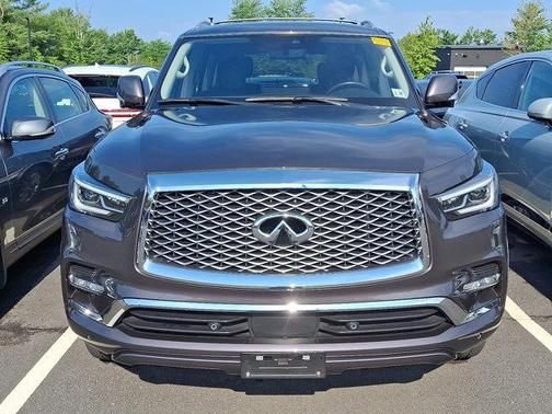 2022 INFINITI QX80 Luxe