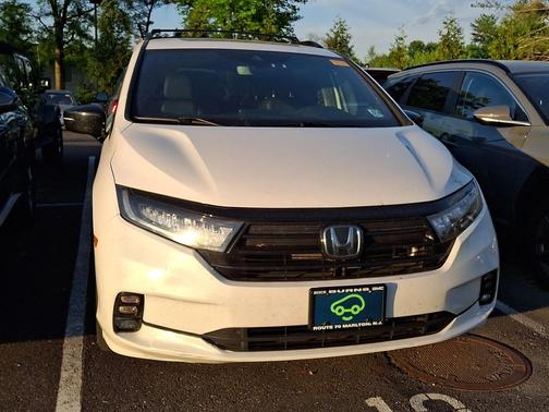 Platinum White Pearl 2023 Honda Odyssey Sport