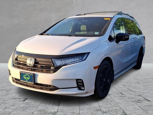 Platinum White Pearl 2023 Honda Odyssey Sport