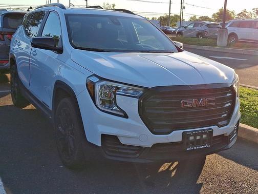 Summit White 2023 GMC Terrain SLE
