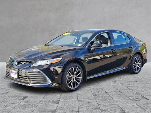 2023 Toyota Camry Hybrid XLE