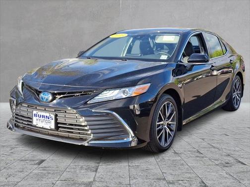 2023 Toyota Camry Hybrid XLE