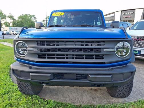 Velocity Blue Metallic 2022 Ford Bronco