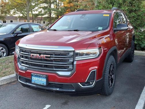 2023 GMC Acadia AT4