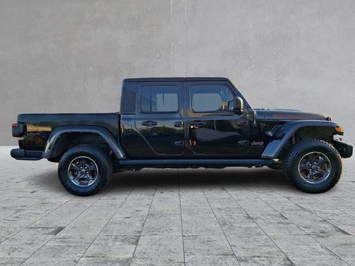 Black Clearcoat 2022 Jeep Gladiator Rubicon