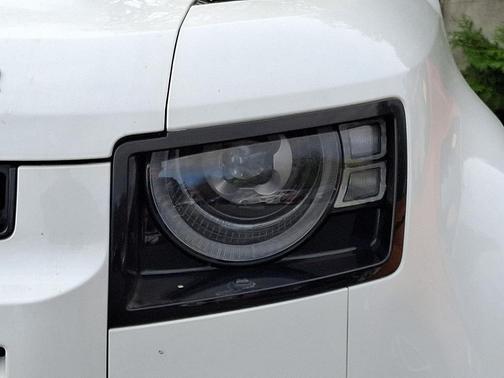 2024 Land Rover Defender 130 P300 S