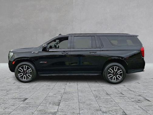 2022 GMC Yukon XL AT4