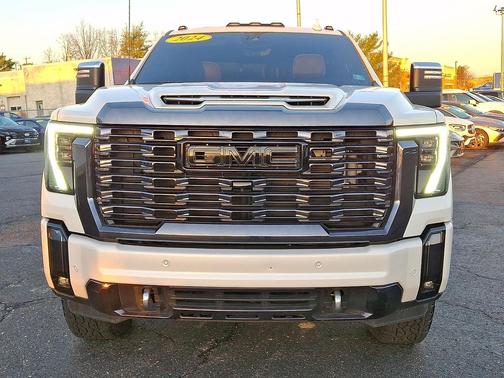 White Frost Tricoat 2024 GMC Sierra 2500 Denali Ultimate