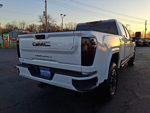 White Frost Tricoat 2024 GMC Sierra 2500 Denali Ultimate