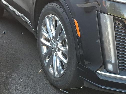 Stellar Black Metallic 2023 Cadillac XT6 Premium Luxury AWD