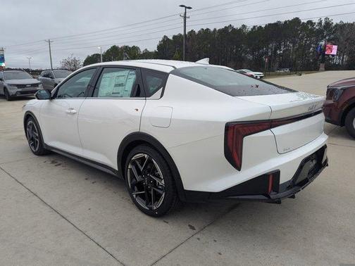 2025 Kia K4 GT-Line