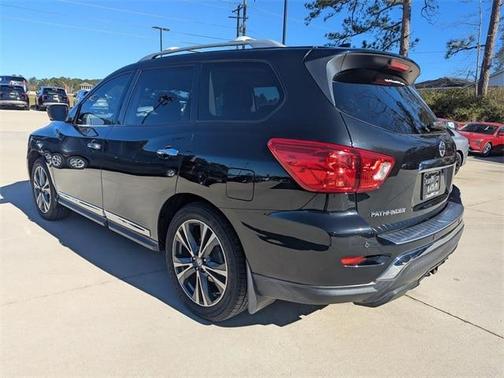 2019 Nissan Pathfinder Platinum