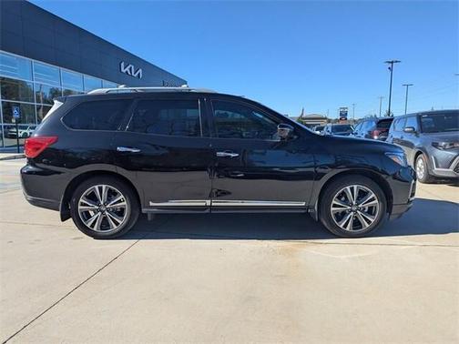 2019 Nissan Pathfinder Platinum