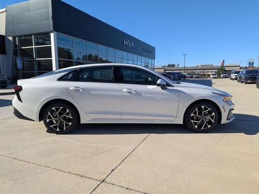 Snow White Pearl 2026 Kia K5 EX