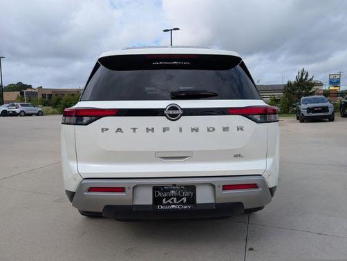White 2024 Nissan Pathfinder SL