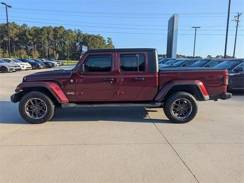 2022 Jeep Gladiator Overland