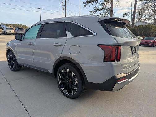 Wolf Gray 2026 Kia Sorento SX