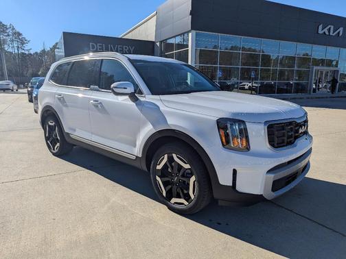 Glacial White Pearl 2025 Kia Telluride S SUV