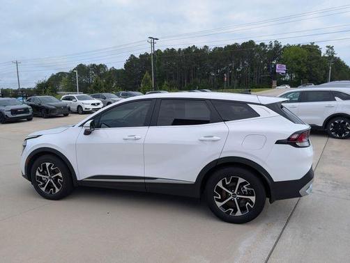 Glacial White Pearl 2024 Kia Sportage EX