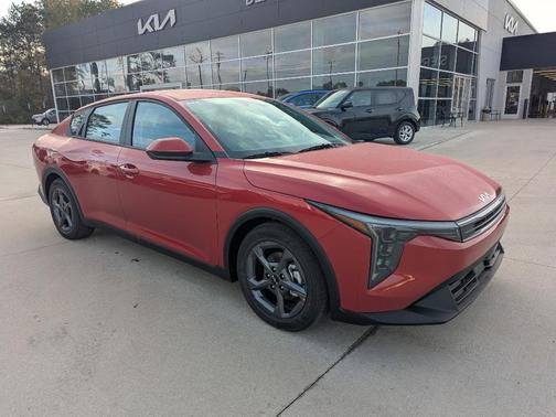 Currant Red 2025 Kia K4 Sedan