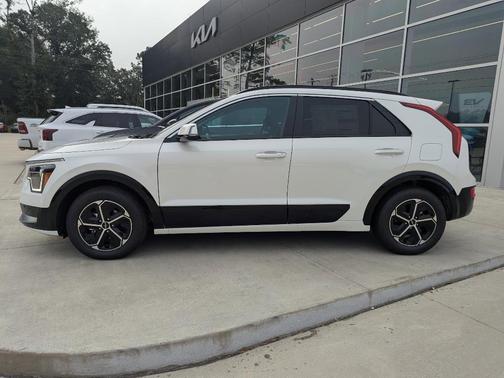 2025 Kia Niro SX