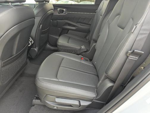 Ivory Silver 2026 Kia Sorento SX