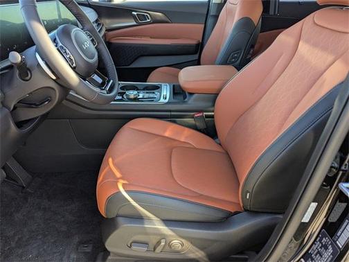 2025 Kia Carnival Hybrid SX