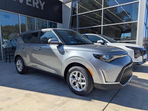 Steel Gray 2025 Kia Soul LX Hatchback