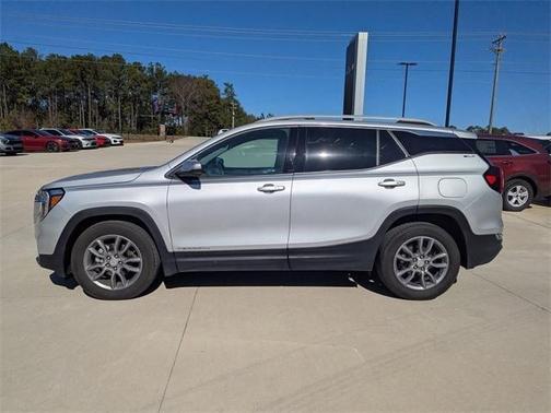 2022 GMC Terrain SLT