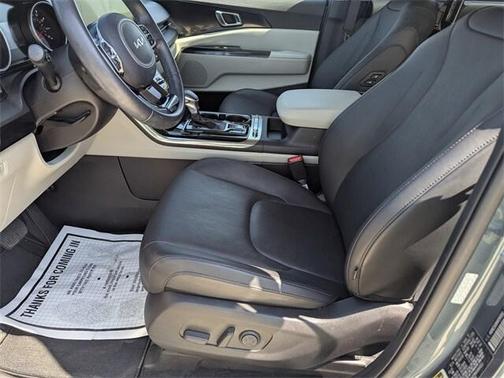 2022 Kia Carnival SX