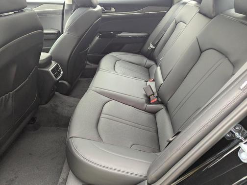 Aurora Black Pearl 2026 Kia K5 EX