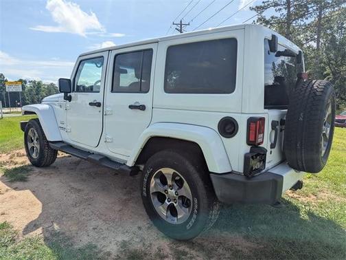2016 Jeep Wrangler Unlimited Sahara