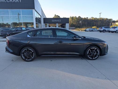 2025 Kia K4 GT-Line